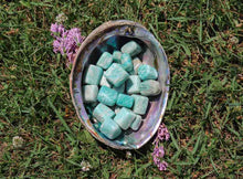 Charger l'image dans la galerie, Amazonite Tumble Stone