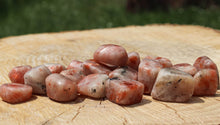Charger l'image dans la galerie, Sunstone Tumbled Stone