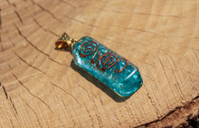 Charger l'image dans la galerie, Orgone Energy Crystal Pendants