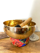Charger l'image dans la galerie, Tibetan Singing Bowl - Large