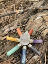 Charger l'image dans la galerie, Seven Chakra Energy Generator with Raw Quartz for healing and purifying Aura