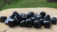 Charger l'image dans la galerie, Black Obsidian Tumbled Stone
