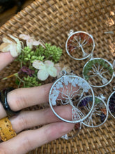 Charger l'image dans la galerie, Tree of Life Crystal Pendants