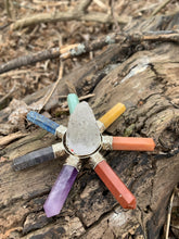 Charger l'image dans la galerie, Seven Chakra Energy Generator with Raw Quartz for healing and purifying Aura