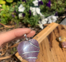 Charger l'image dans la galerie, Crystal Heart Pendants <3