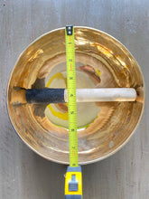 Charger l'image dans la galerie, Tibetan Singing Bowl - Large