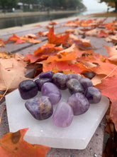 Charger l'image dans la galerie, Amethyst Tumbled Stone