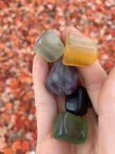 Charger l'image dans la galerie, Fluorite Tumbled Stone