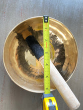 Charger l'image dans la galerie, Tibetan Singing Bowl - Medium