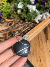 Charger l'image dans la galerie, Crystal Heart Pendants <3