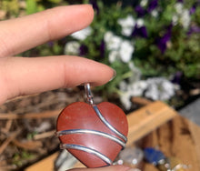 Charger l'image dans la galerie, Crystal Heart Pendants <3