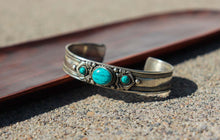 Load image into Gallery viewer, Healing Turquoise Bracelet