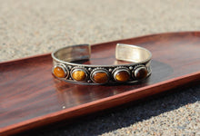 Load image into Gallery viewer, Tiger Eye Healing Bracelet