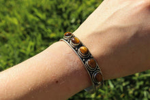 Load image into Gallery viewer, Tiger Eye Healing Bracelet