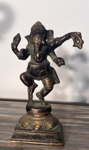 Charger l&#39;image dans la galerie, Vintage Bronze Ganesha Statue Standing
