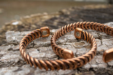 Load image into Gallery viewer, Magnetic Healing Bracelet-Snake Chain Design
