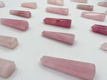 Charger l&#39;image dans la galerie, Rose Quartz Healing Crystals
