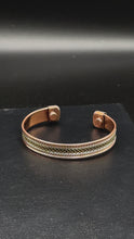 Charger et lire la vidéo dans la visionneuse de la Galerie, Magnetic Healing Bracelet-Knotted Design
