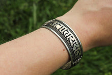 Load image into Gallery viewer, Mantra Healing Bracelet
