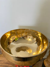 Charger l&#39;image dans la galerie, Tibetan Singing Bowl - Large
